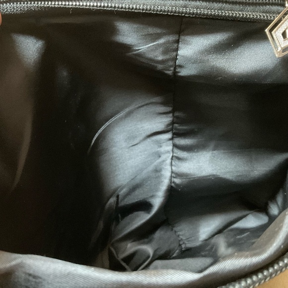 Embroidered crossbody bag with three separate zippered compartments, NWOT - Picture 7 of 16